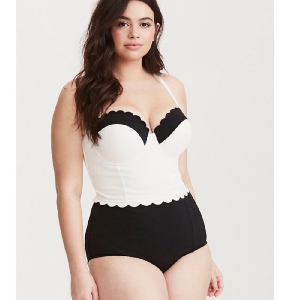 |White Scalloped Long Line Swim Top size 1